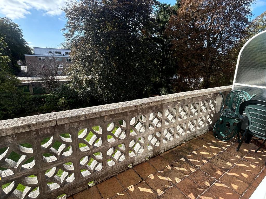 Apartment in Bournemouth - View 3
