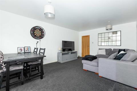 2 bedroom flat for sale, Lamorna Grove, Worthing