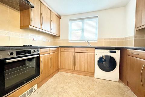 undefined, Lloyd Close, Cheltenham GL51
