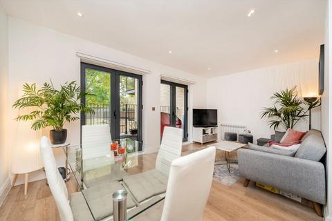 1 bedroom flat to rent, Gunnersbury Avenue, London W5