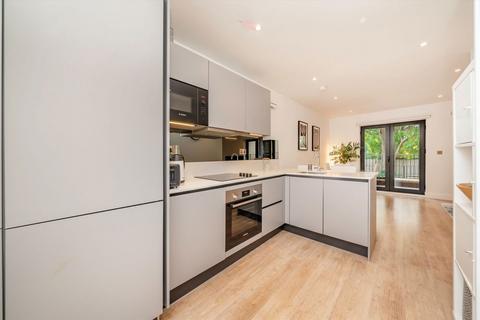 1 bedroom flat to rent, Gunnersbury Avenue, London W5