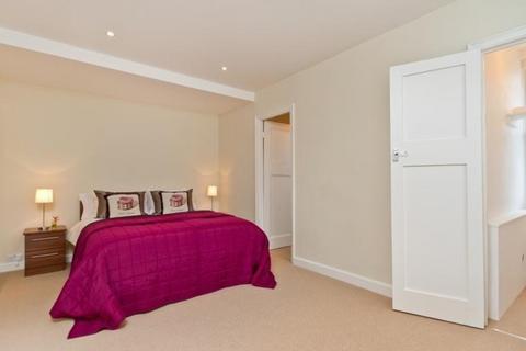 1 bedroom apartment to rent, Hill Street, London, Greater London, Mayfair, W1J