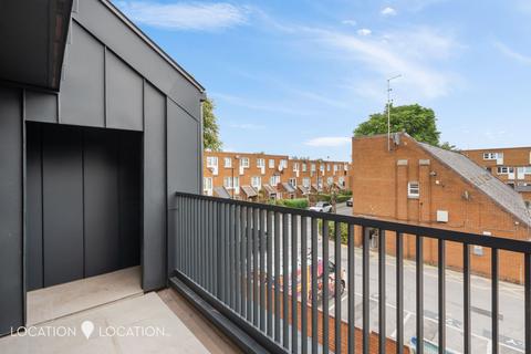 2 bedroom flat for sale, 58 Roman Way, London, N7