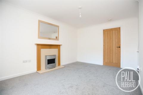 25 Abbeydale, Carlton Colville, Lowestoft, NR33 8WJ