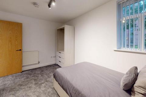 3 bedroom flat to rent, Durward Street, London E1