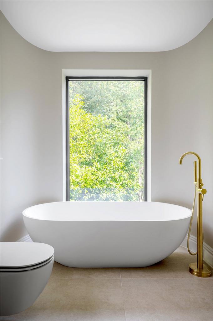 Principal Bathroom