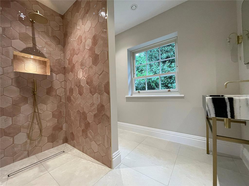 Bedroom 2 En Suite