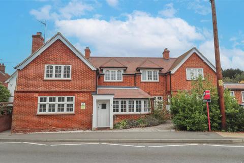 undefined, Alton Road, Odiham RG29