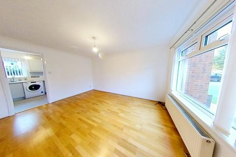 2 bedroom terraced house to rent, Elder Grove Place, Glasgow, G51