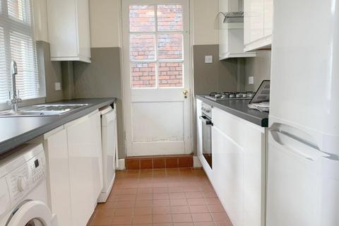 2 bedroom house to rent, King William IV Gardens, SE20