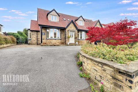 3 bedroom detached house for sale, Darton Road, Cawthorne
