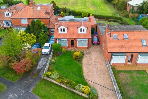 4 bedroom detached bungalow for sale, York YO19