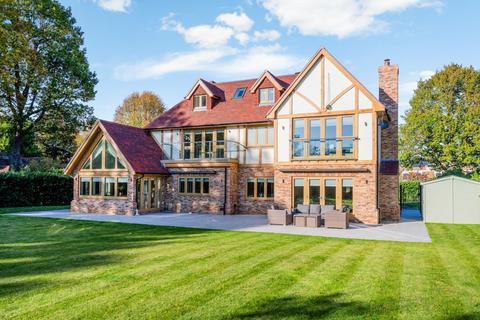 undefined, Hillcrest, Surrey RH19