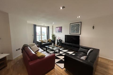2 bedroom apartment to rent, Limeharbour, LONDON E14