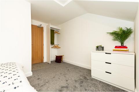 6 bedroom house to rent, Archery Street, Leeds LS2