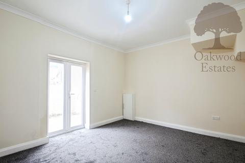 undefined, Pembroke Place, Isleworth TW7