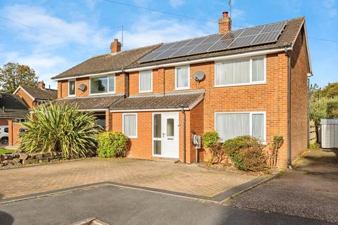 4 bedroom detached house for sale, Cavendish Court, Derbsyhire DE72