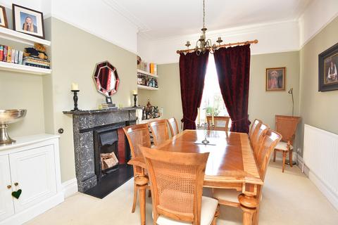 5 bedroom end of terrace house to rent, West End Avenue, Harrogate