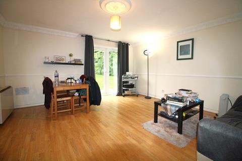 2 bedroom apartment for sale, Ideal buy to let investment at Headford Gardens, Sheffield, S3 7XB
