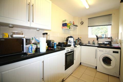 2 bedroom apartment for sale, Ideal buy to let investment at Headford Gardens, Sheffield, S3 7XB