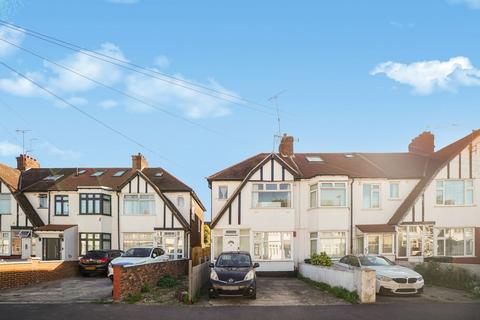 2 bedroom apartment for sale, Frederick Crescent, Enfield EN3