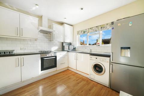 2 bedroom apartment for sale, Frederick Crescent, Enfield EN3