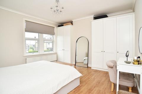 31 Hookstone Road, Harrogate, HG2 8BT