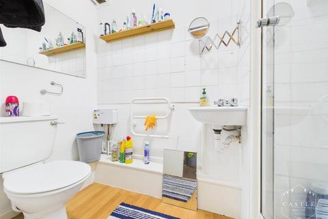 1 bedroom apartment for sale, Oak Close, Burbage, Hinckley