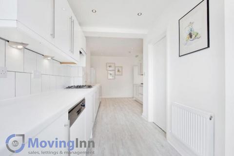 5 bedroom house for sale, Rowan Crescent, London