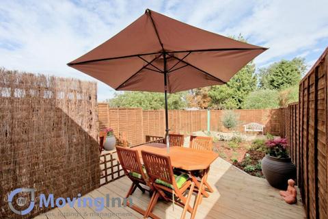 5 bedroom house for sale, Rowan Crescent, London