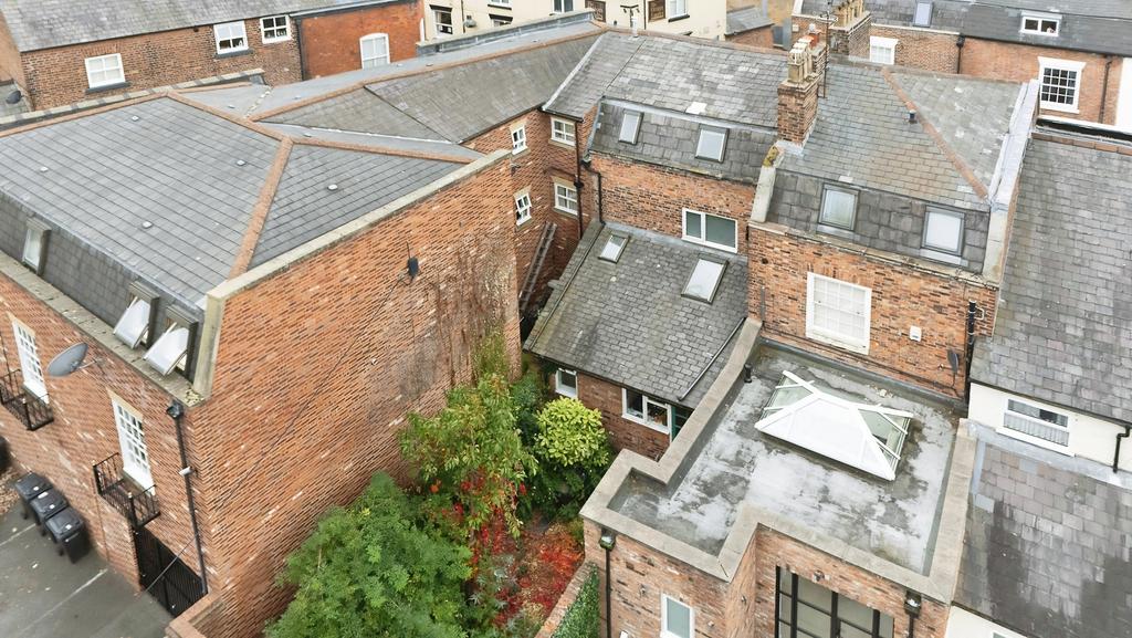 3660b3d8-EGERTON-14 T202510141725.jpg