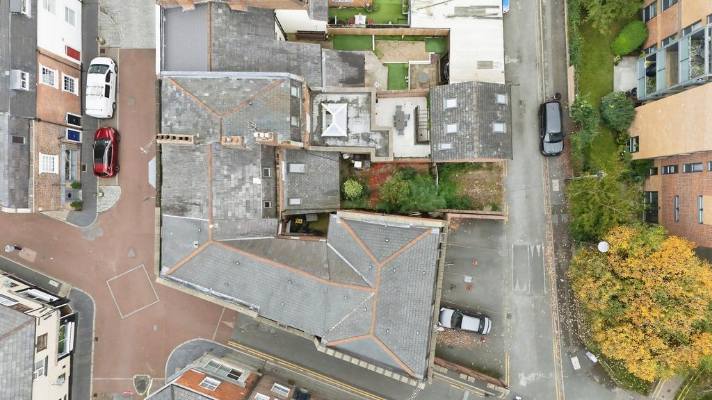 564f5b07-EGERTON-15 T202510141725.jpg