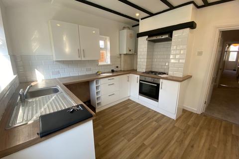 3 bedroom terraced house to rent, Cardiff Road, Hampshire PO2
