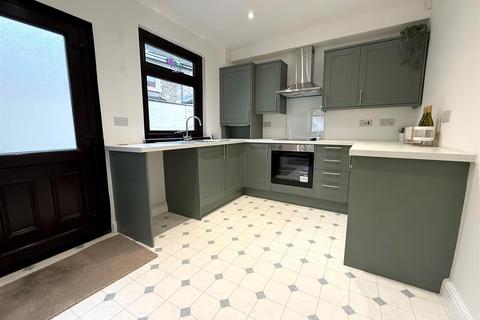 3 bedroom end of terrace house for sale, Greenfield Avenue, Newport NP11