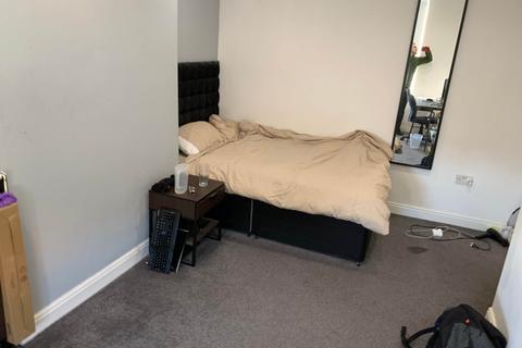 undefined, Bankfield Terrace, Leeds LS4