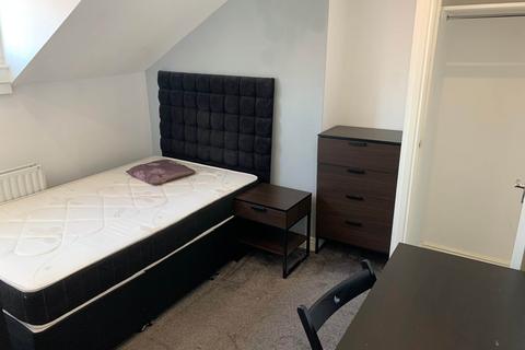 undefined, Bankfield Terrace, Leeds LS4