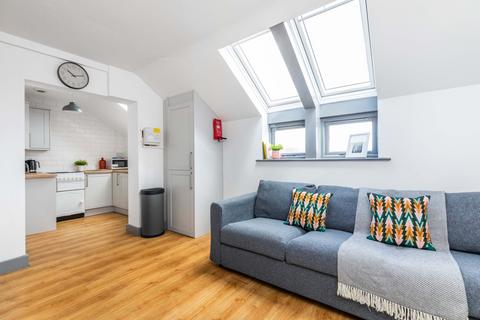 Headingley Mount, Leeds LS6