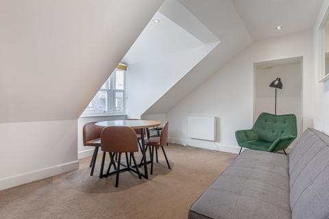 Crown Street Flat D, Aberdeen