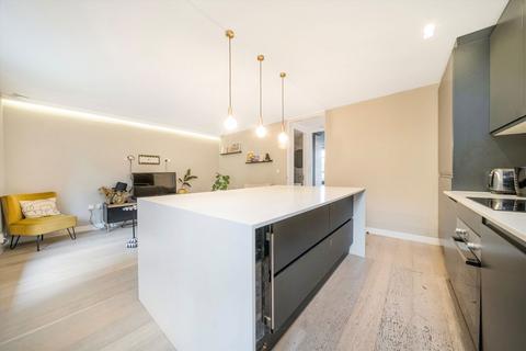 2 bedroom flat for sale, Amhurst Road, London E8