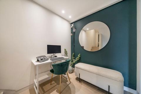 2 bedroom flat for sale, Amhurst Road, London E8