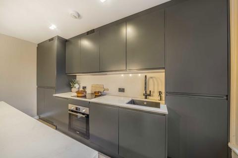 2 bedroom flat for sale, Amhurst Road, London E8