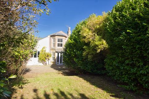 4 bedroom detached house for sale, Pickwick Road, Corsham SN13