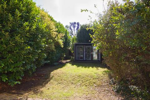 4 bedroom detached house for sale, Pickwick Road, Corsham SN13