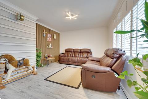 2 bedroom semi-detached house for sale, Broomwood Road, Orpington