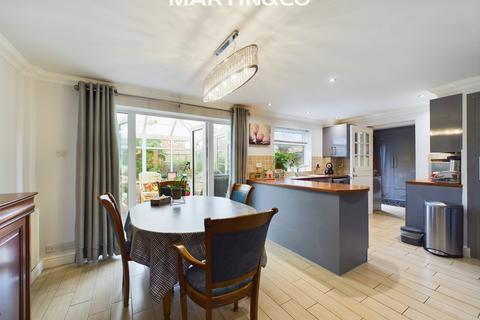 undefined, Woodrow Drive, Wokingham