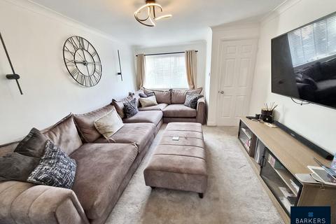 24 Greenfields, Heckmondwike, WF16 9HG