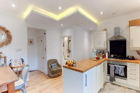 1 bedroom ground floor flat to rent, Knollys Road, Streatham