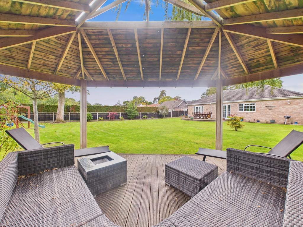 Cam04092 g0 pr0099 still032