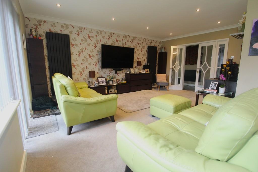 Lounge area 2