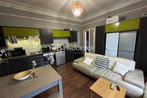 6 bedroom house to rent, Hyde Park Terrace, Leeds LS6